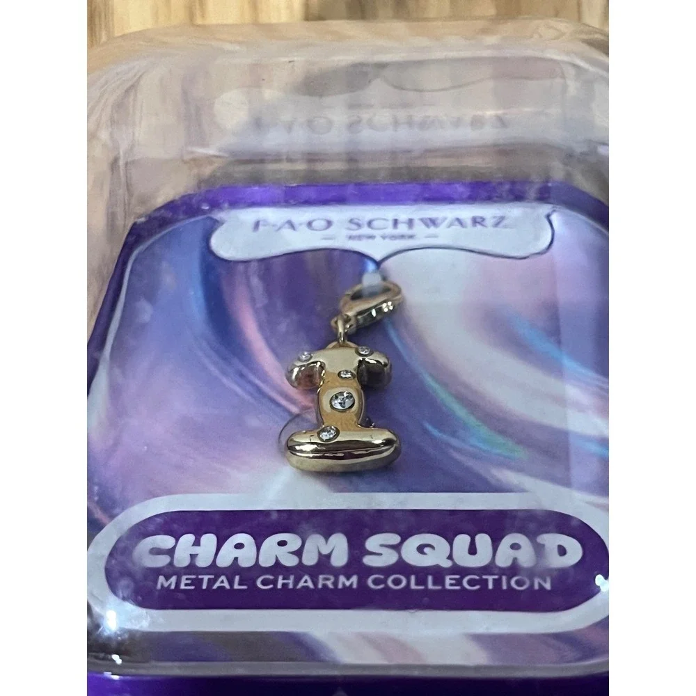 FAO Schwarz Charm Squad Metal Charm Collection Gold‎ Tone Initial Letter I New